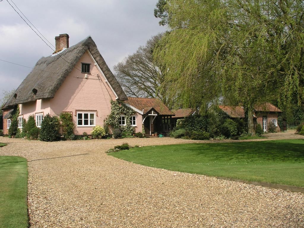 Thatched Farm Bed And Breakfast Woodbridge Exterior foto